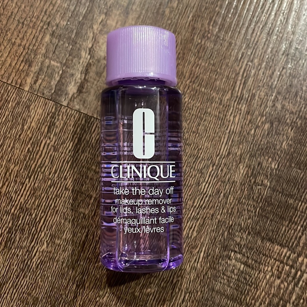 Clinique “Take The Day Off” Make Up Remover